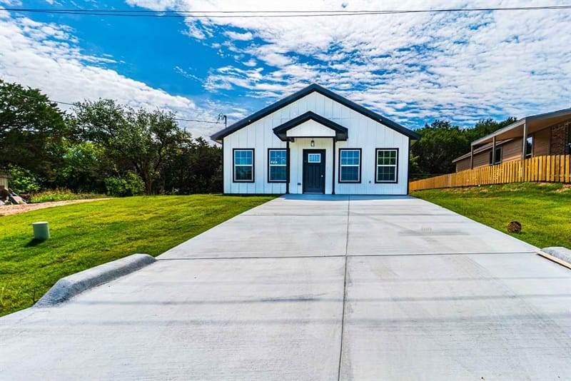 4315 Mountain Hollow Drive, Granbury TX 76048 - Photo 29