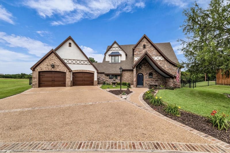 404 Charleston Park Drive, Woodway TX 76712 - Photo 32