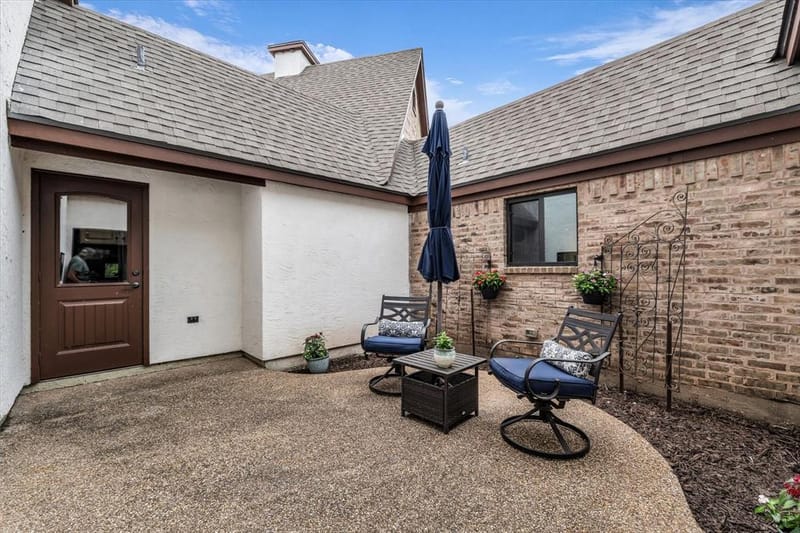 404 Charleston Park Drive, Woodway TX 76712 - Photo 38
