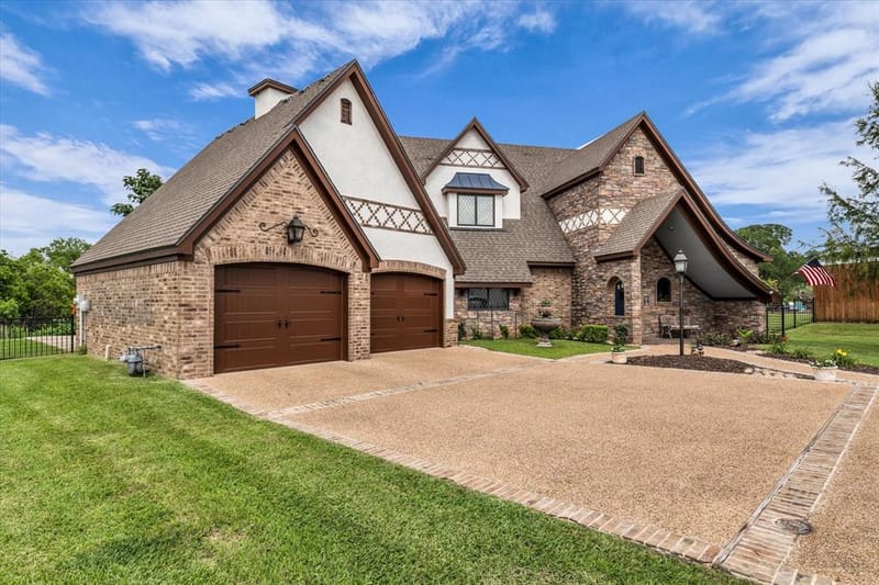 404 Charleston Park Drive, Woodway TX 76712 - Photo 33