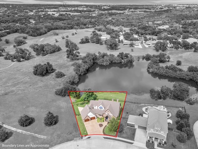 404 Charleston Park Drive, Woodway TX 76712 - Photo 40