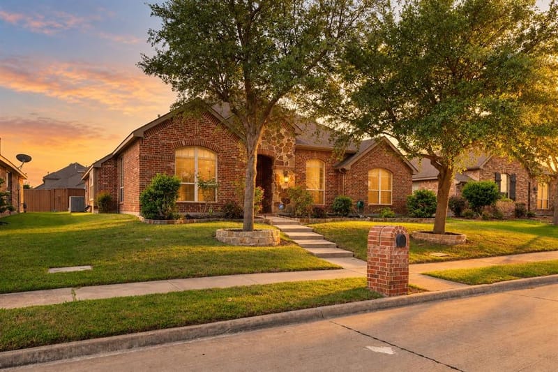7510 Handen Drive, Rowlett TX 75089 - Photo 3