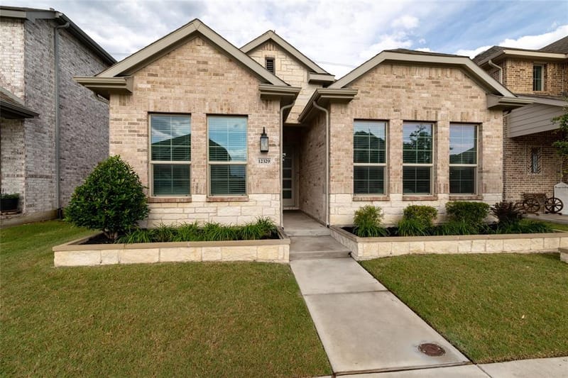 12329 Hulson Trail, Fort Worth TX 76052 - Photo 3