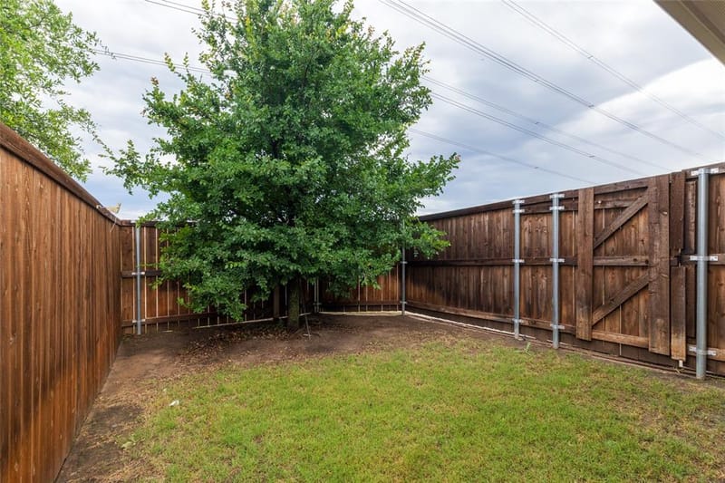 12329 Hulson Trail, Fort Worth TX 76052 - Photo 32