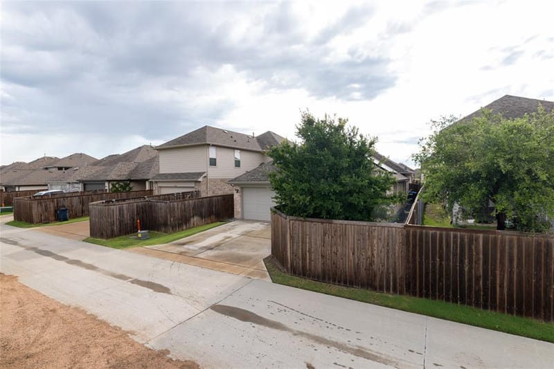 12329 Hulson Trail, Fort Worth TX 76052 - Photo 39