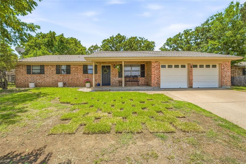 510 Spring Meadow Street, Stephenville TX 76401 - Photo 2