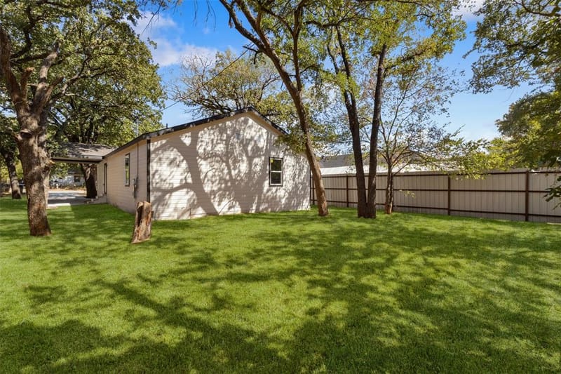 1367 Friendship Drive, Dallas TX 75217 - Photo 28