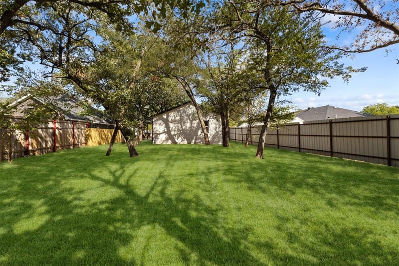 1367 Friendship Drive, Dallas TX 75217 - Photo 30