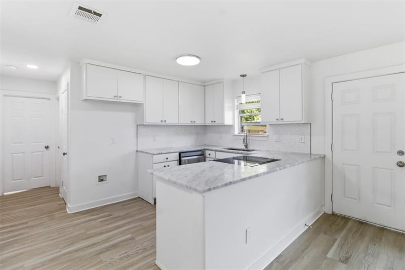 2942 Townsend Drive, Dallas TX 75229 - Photo 20