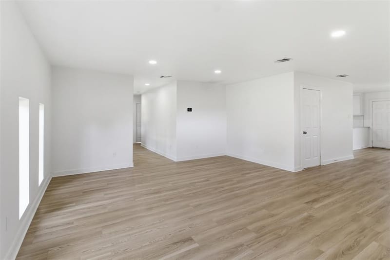 2942 Townsend Drive, Dallas TX 75229 - Photo 15