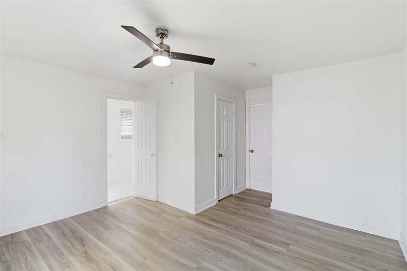 2942 Townsend Drive, Dallas TX 75229 - Photo 31