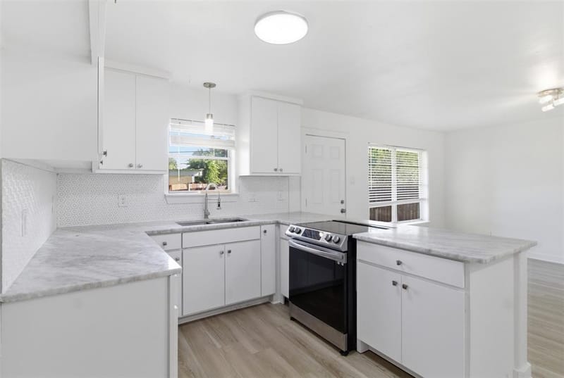 2942 Townsend Drive, Dallas TX 75229 - Photo 21