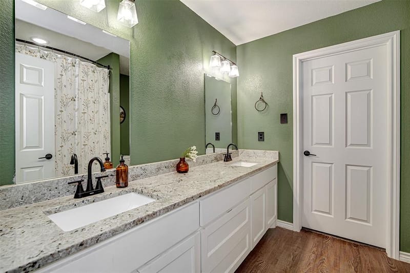 161 Columbia Street, Cleburne TX 76031 - Photo 10