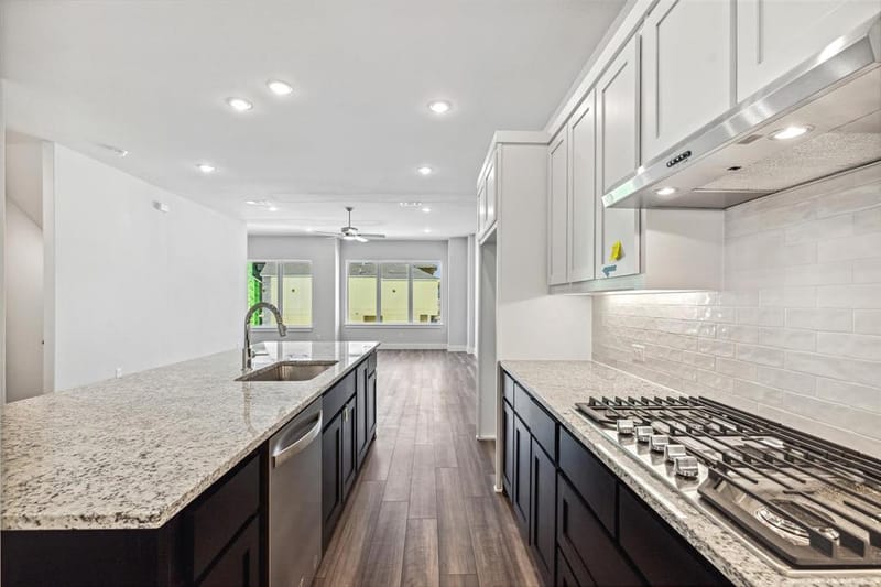 8150 BROMLEY Drive, Dallas TX 75231 - Photo 13