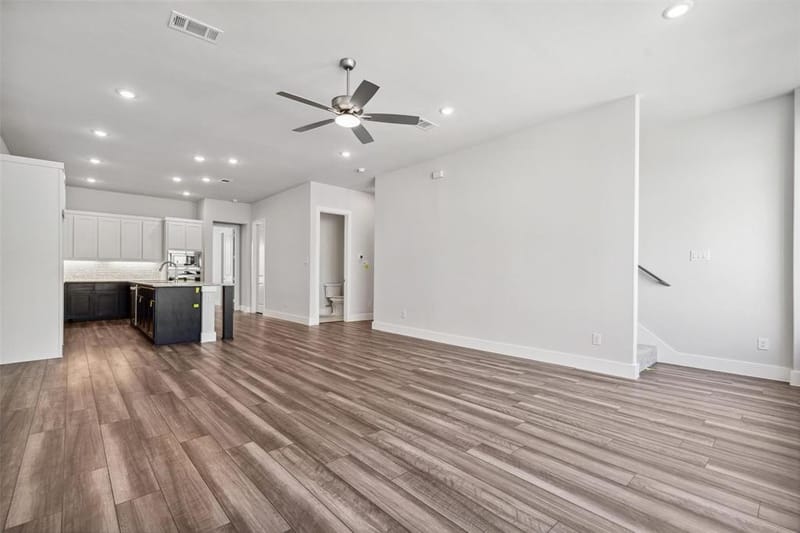8150 BROMLEY Drive, Dallas TX 75231 - Photo 12