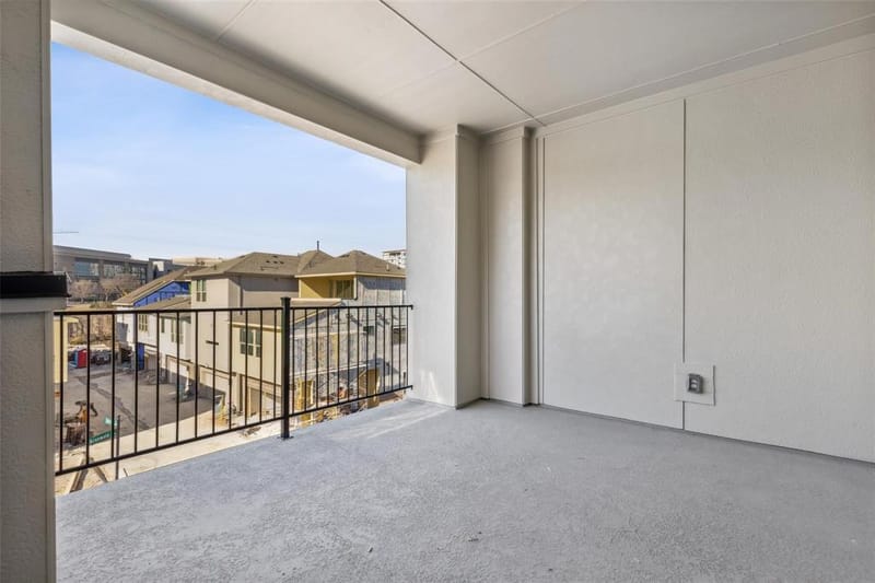 8150 BROMLEY Drive, Dallas TX 75231 - Photo 26
