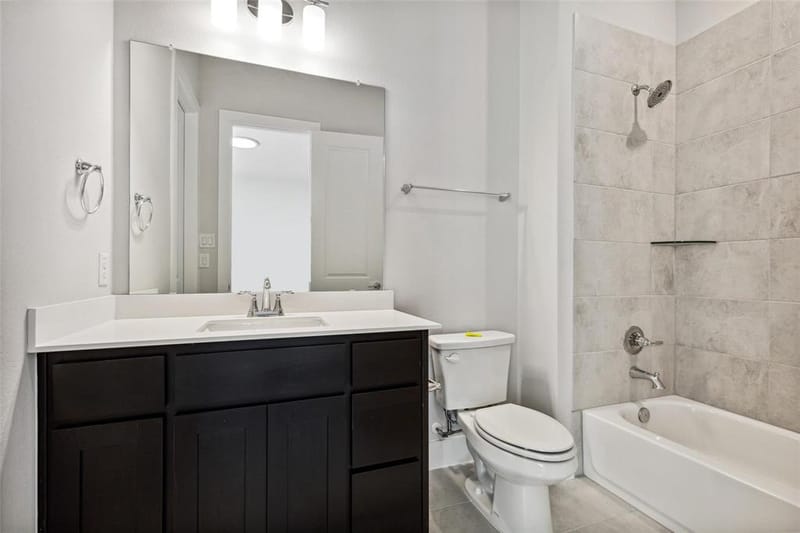 8150 BROMLEY Drive, Dallas TX 75231 - Photo 7