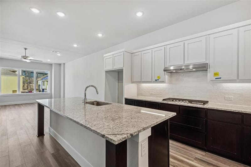 8150 BROMLEY Drive, Dallas TX 75231 - Photo 14
