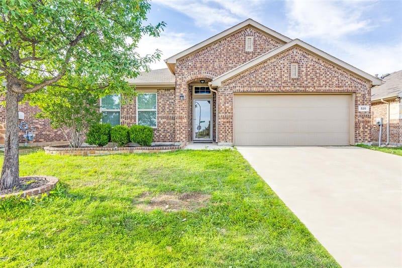 520 Pollyann Trail, Fort Worth TX 76052