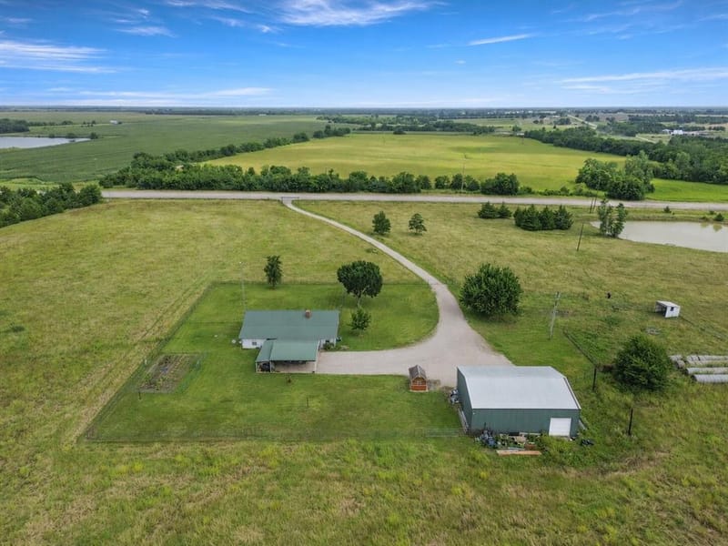 20280 US Highway 82 W, Honey Grove TX 75446 - Photo 2