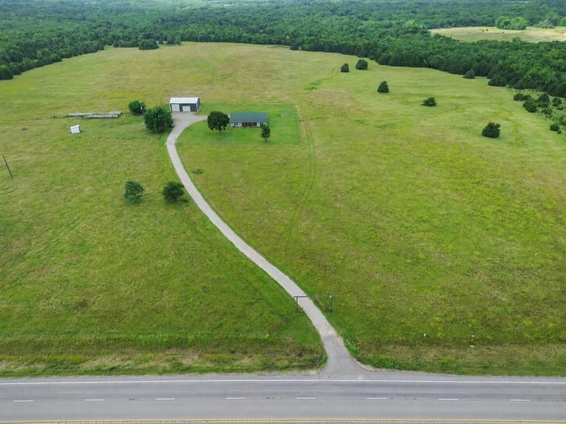 20280 US Highway 82 W, Honey Grove TX 75446 - Photo 3