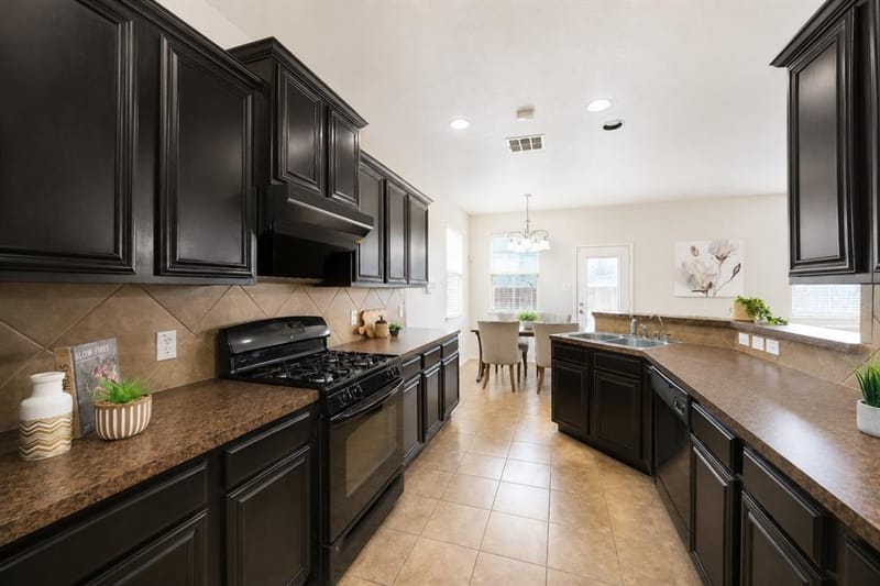 5049 Diamond Peak Court, McKinney TX 75071 - Photo 9