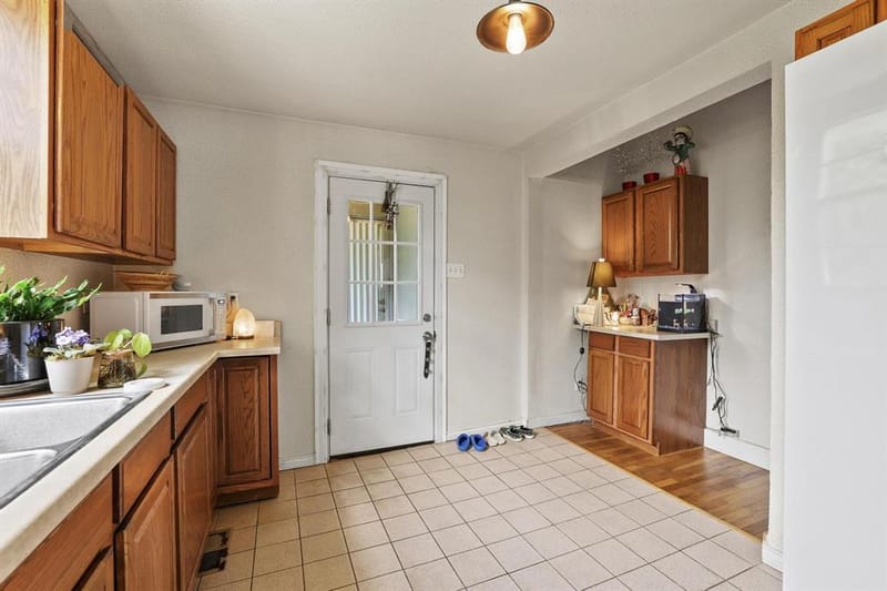 1322 W Chestnut Street, Denison TX 75020 - Photo 12