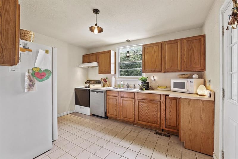 1322 W Chestnut Street, Denison TX 75020 - Photo 10