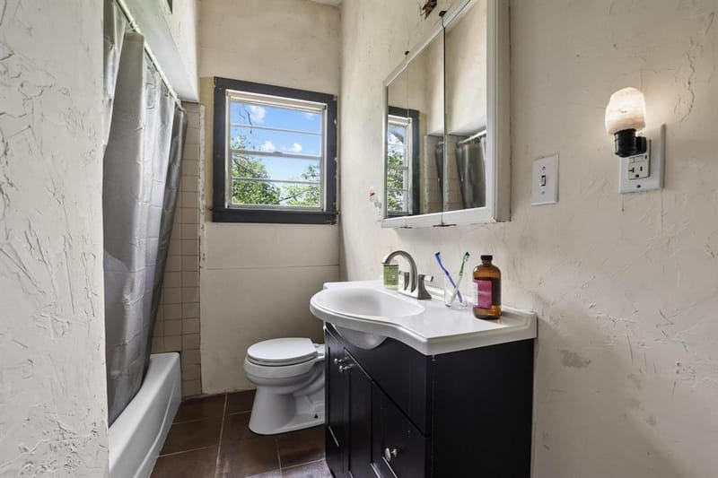 1322 W Chestnut Street, Denison TX 75020 - Photo 15