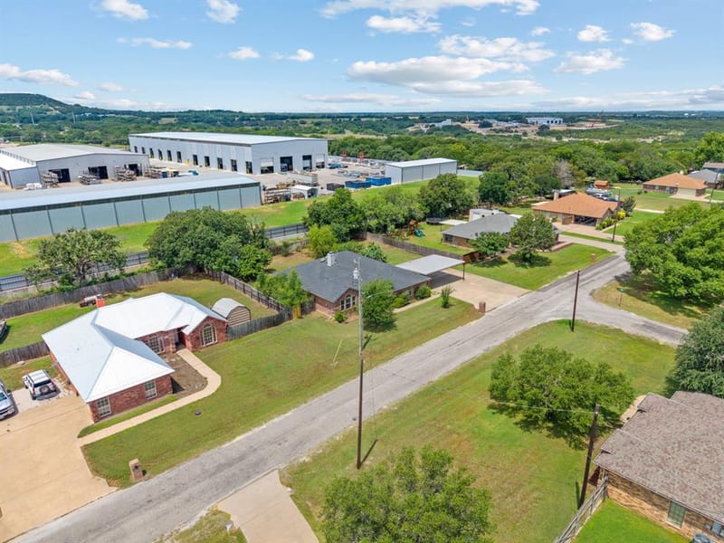 4000 View Point Drive, Granbury TX 76048 - Photo 32