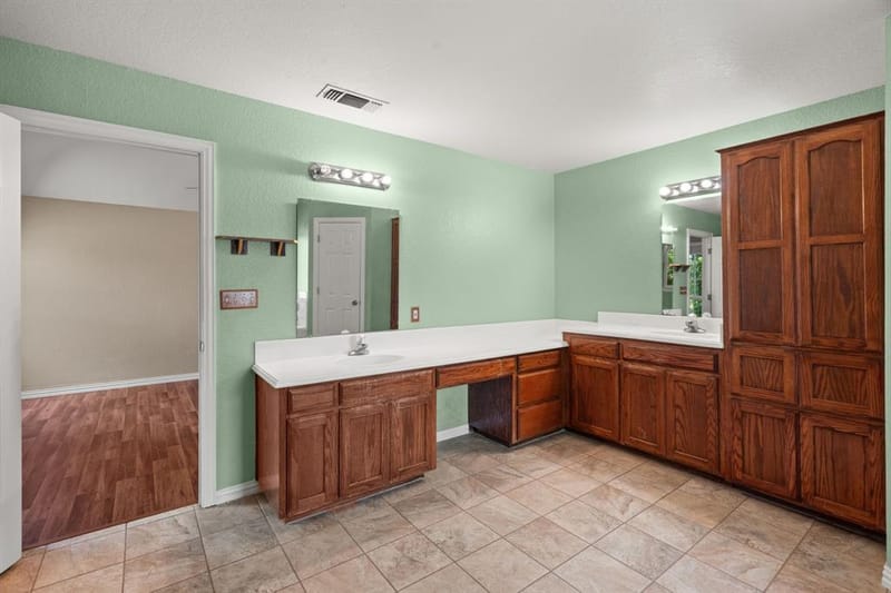 4000 View Point Drive, Granbury TX 76048 - Photo 20