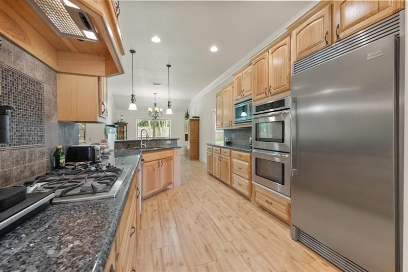 548 Mckittrick Court, Godley TX 76044 - Photo 13