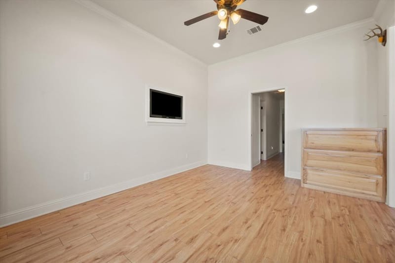548 Mckittrick Court, Godley TX 76044 - Photo 9