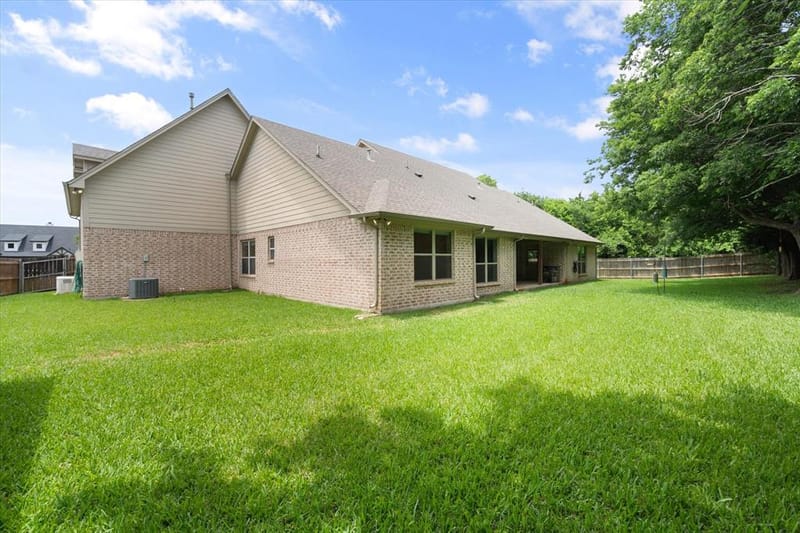 548 Mckittrick Court, Godley TX 76044 - Photo 4