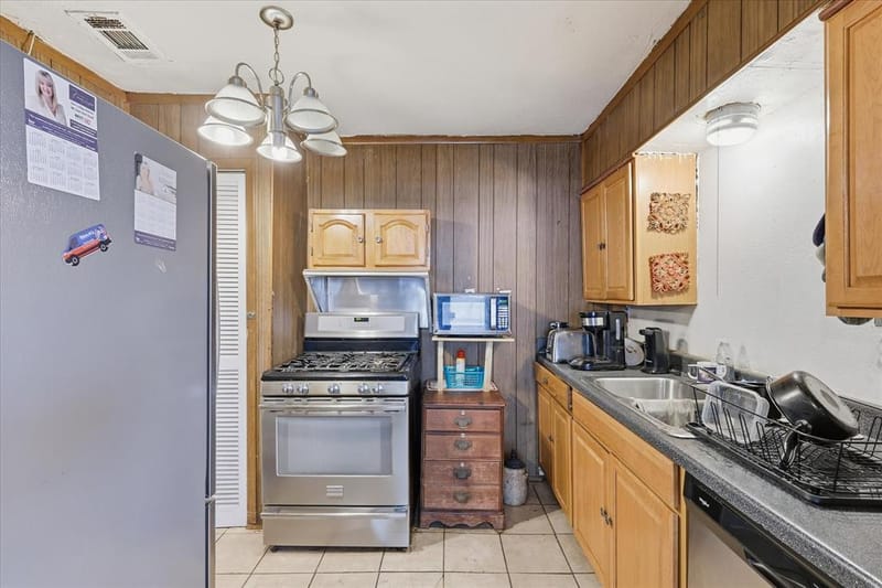 6807 Prosper Street, Dallas TX 75209 - Photo 11