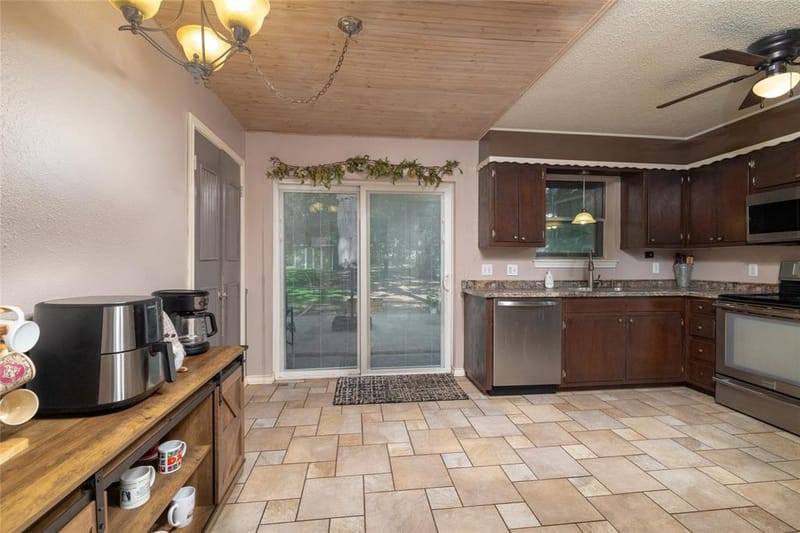 116 La Estada Drive, Weatherford TX 76088 - Photo 13