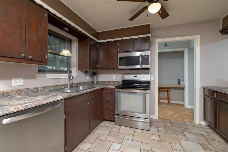 116 La Estada Drive, Weatherford TX 76088 - Photo 16