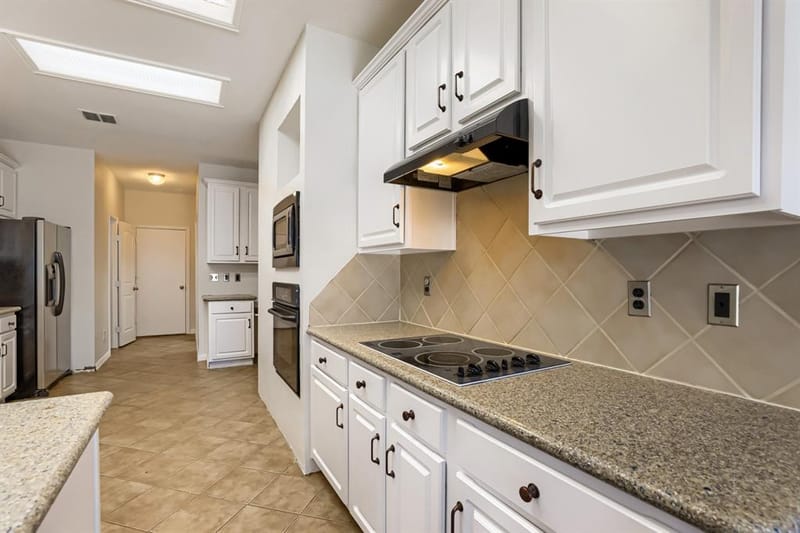 2066 Fair Oaks Circle, Corinth TX 76210 - Photo 14