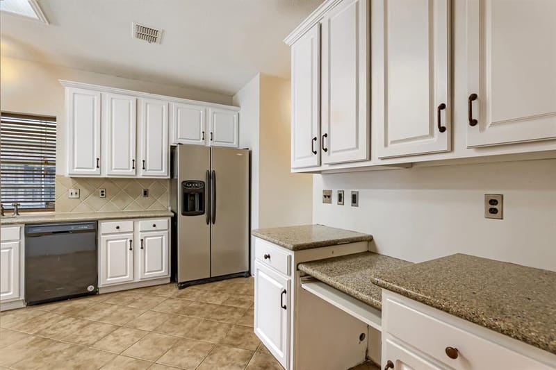 2066 Fair Oaks Circle, Corinth TX 76210 - Photo 11
