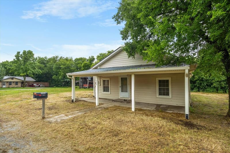 502 S Elm Street, Celeste TX 75423 - Photo 2