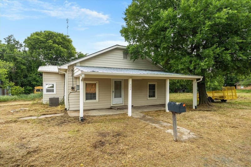502 S Elm Street, Celeste TX 75423 - Photo 3