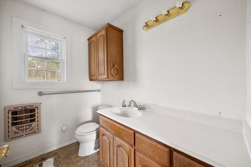 502 S Elm Street, Celeste TX 75423 - Photo 14