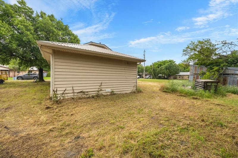 502 S Elm Street, Celeste TX 75423 - Photo 18
