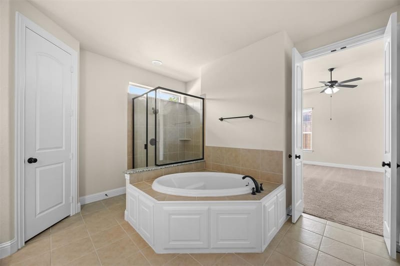 6425 Abbotsford Drive, Plano TX 75074 - Photo 10