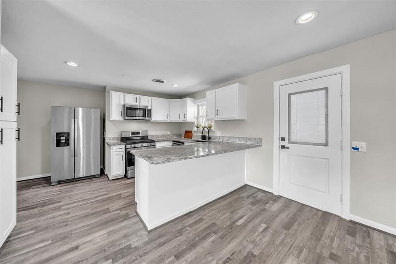 600 N Mill Street, Bowie TX 76230 - Photo 7
