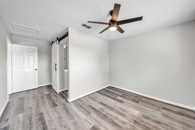600 N Mill Street, Bowie TX 76230 - Photo 9