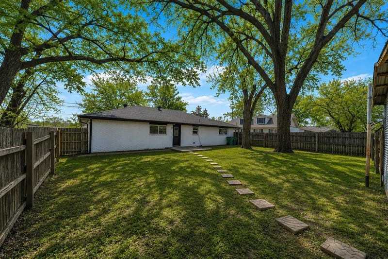 600 N Mill Street, Bowie TX 76230 - Photo 24