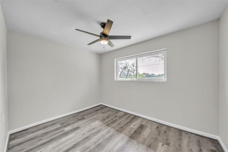 600 N Mill Street, Bowie TX 76230 - Photo 10