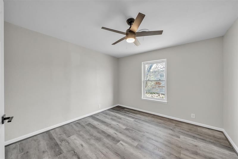 600 N Mill Street, Bowie TX 76230 - Photo 14