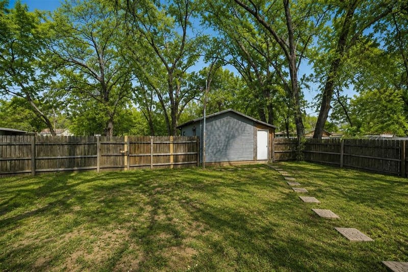 600 N Mill Street, Bowie TX 76230 - Photo 25